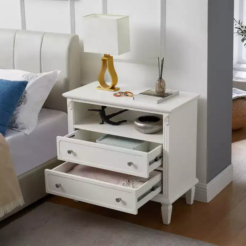 Table d'appoint/de chevet vintage avec deux tiroirs et des étagères ouvertes